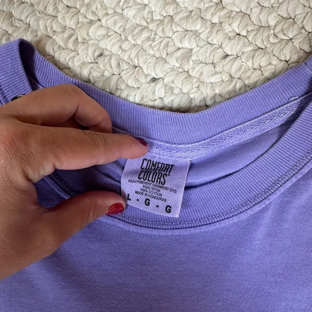 Comfort Colors Lavender T-Shirt - Picture 2 of 2